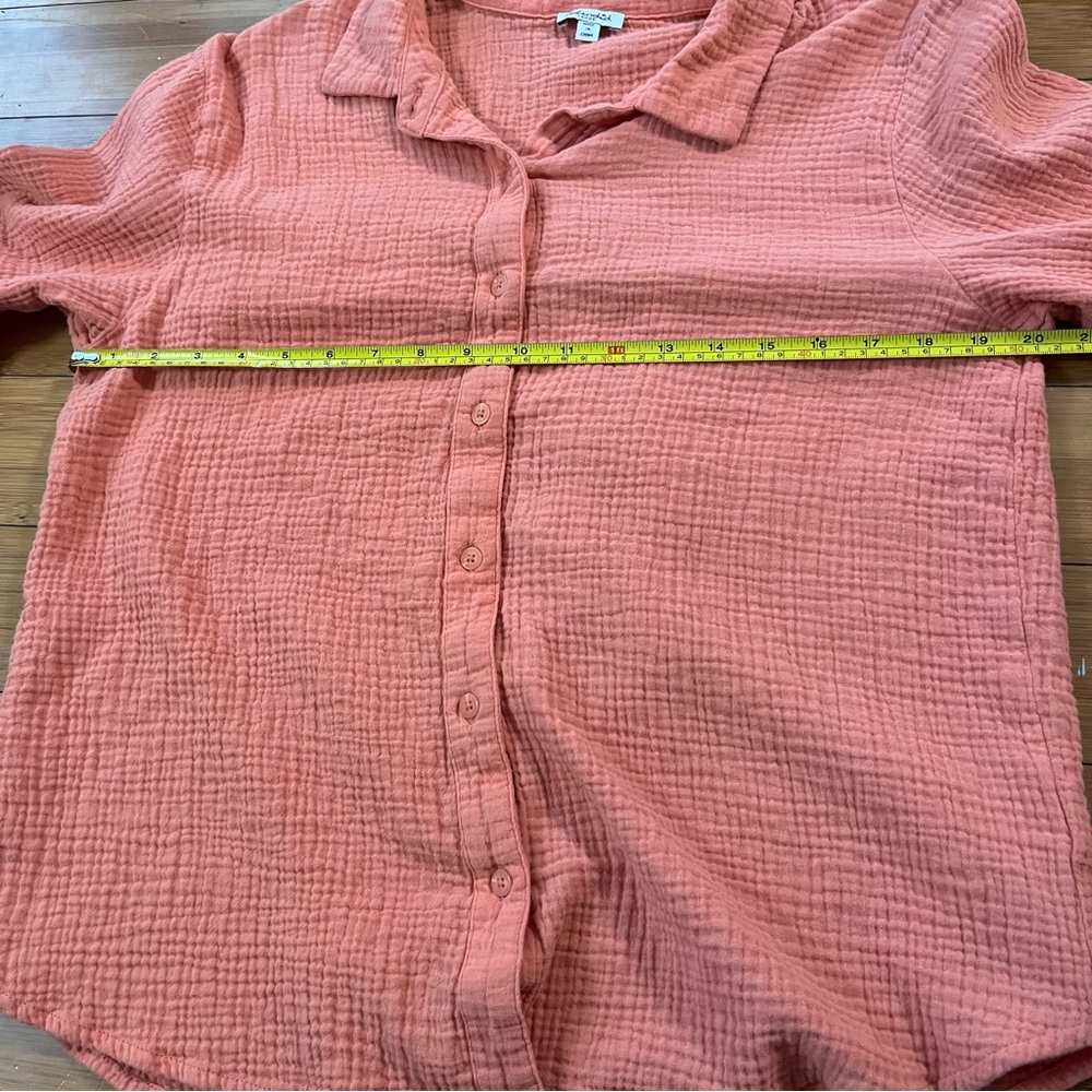 Splendid Soft Gauzey 100% Cotton Perfect Fit Button-Down Shirt in Melon Orange - Picture 9 of 10